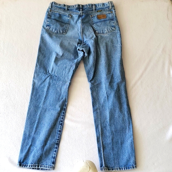 Wrangler Herren George Strait Cowboy Cut Jeans - Relaxed Fit Stonewashed